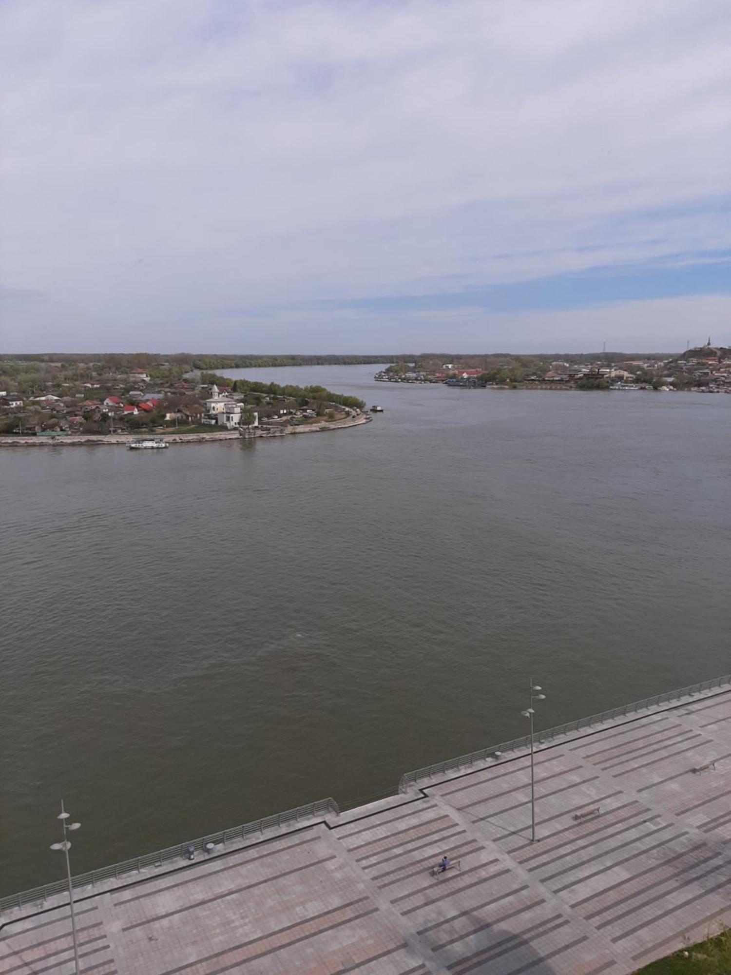 Delta Danube View Apart Tulcea Esterno foto